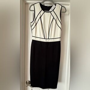 ✨NWT✨ White House Black Market Black and Cream Piped Midi Sheath Dress